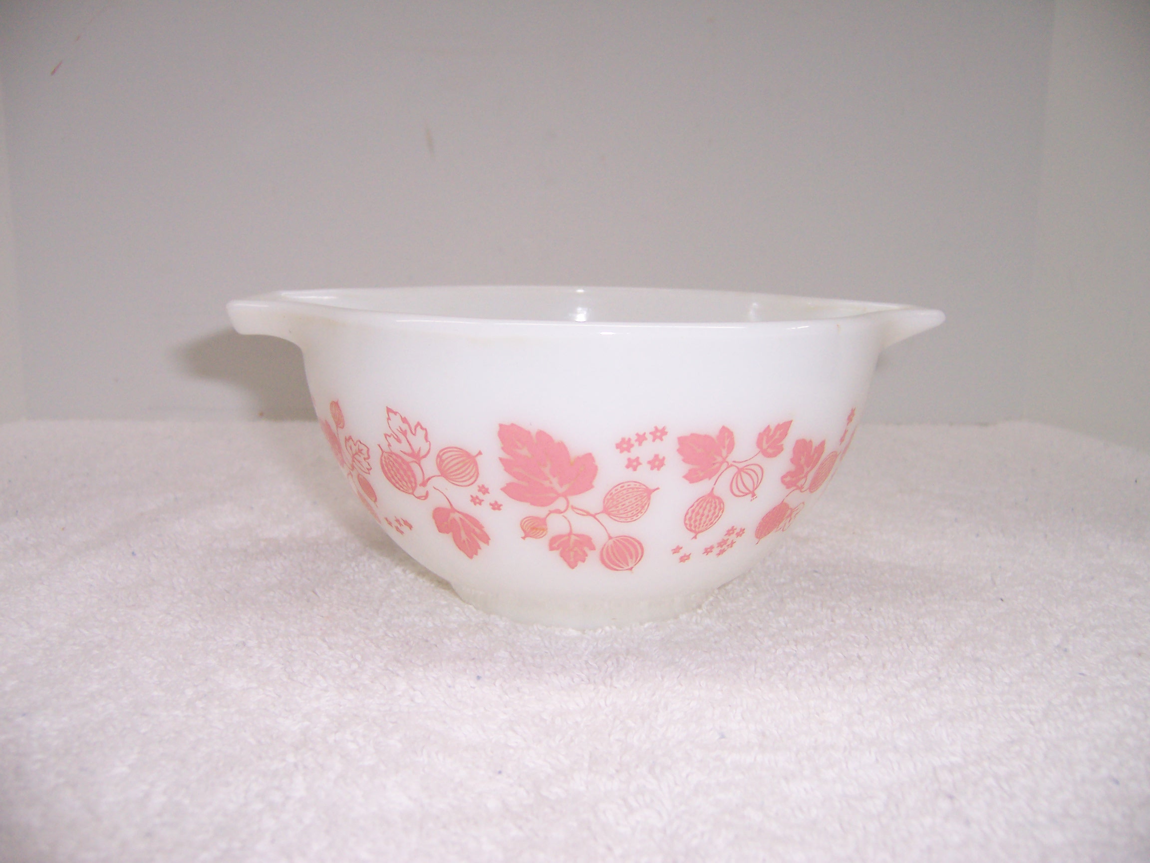 Gooseberry Pink 13 Cinderella Mixing Bowl by Pyrex