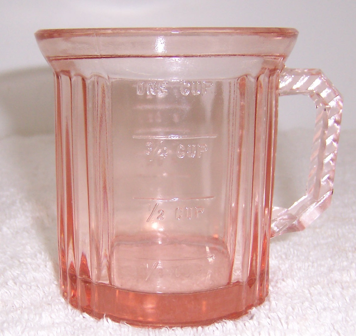 RARE Ribbed Pink Depression 2 Cup Measuring Glass w/ Spout EXCELLENT Near  Mint